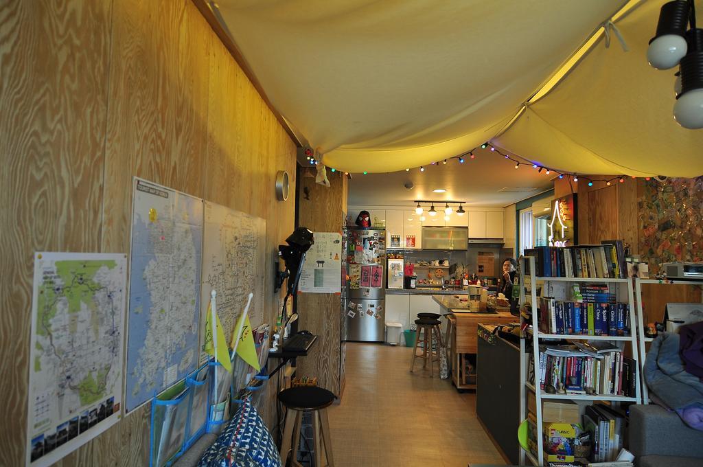 Hostel Backpackers Inside Seul Zewnętrze zdjęcie