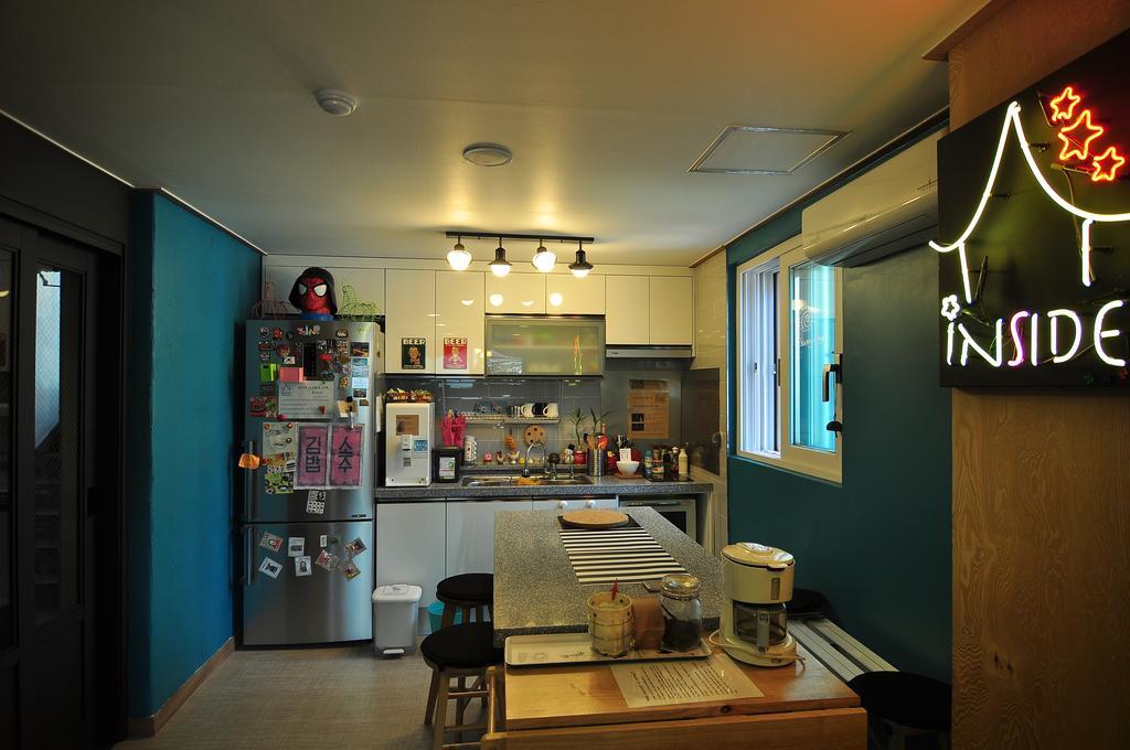 Hostel Backpackers Inside Seul Zewnętrze zdjęcie