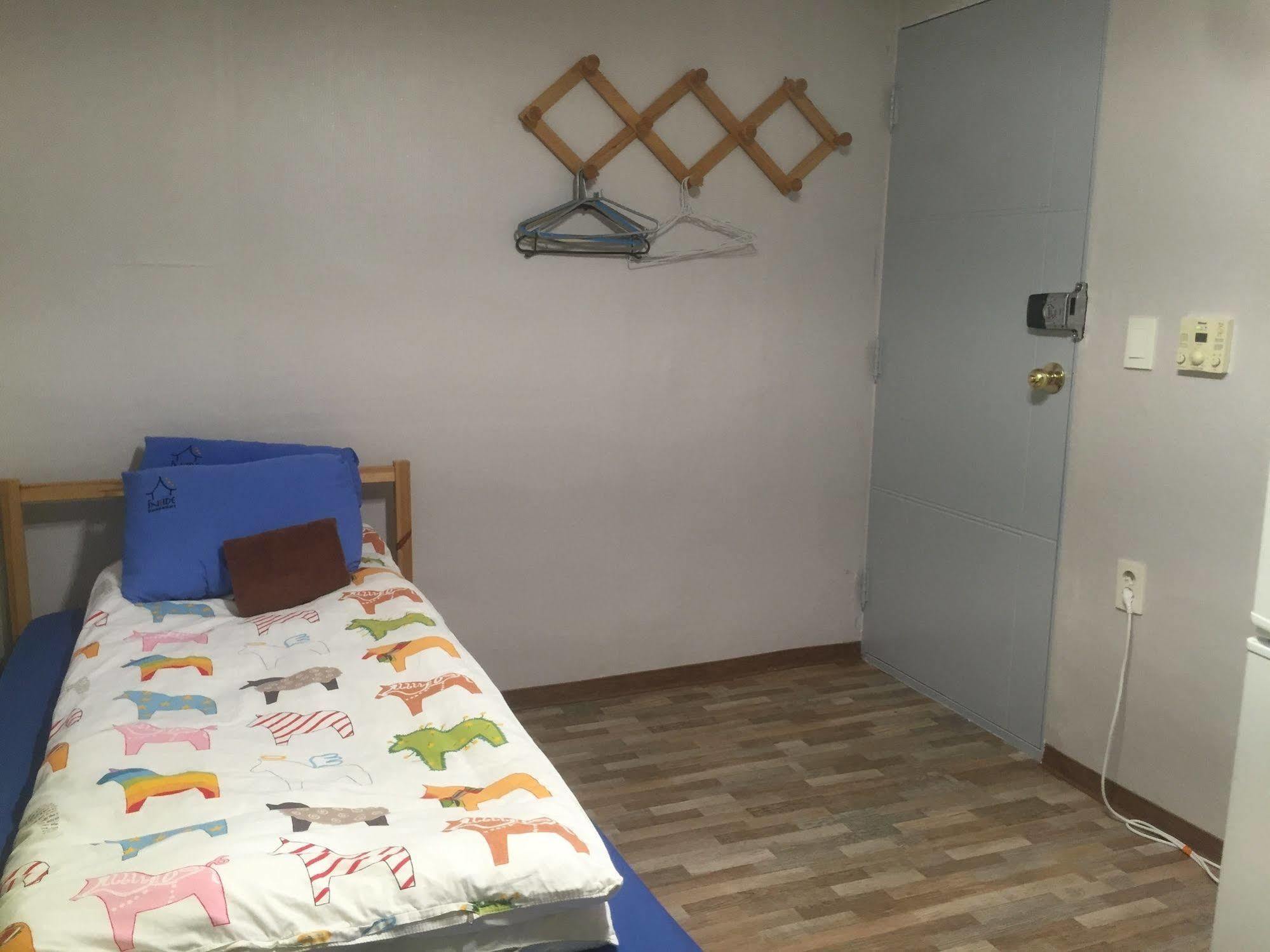 Hostel Backpackers Inside Seul Zewnętrze zdjęcie