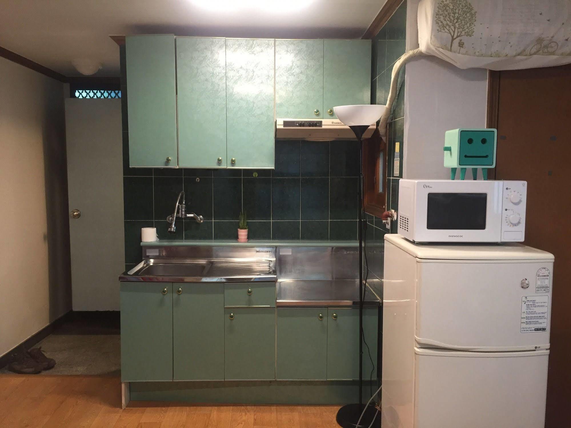 Hostel Backpackers Inside Seul Zewnętrze zdjęcie