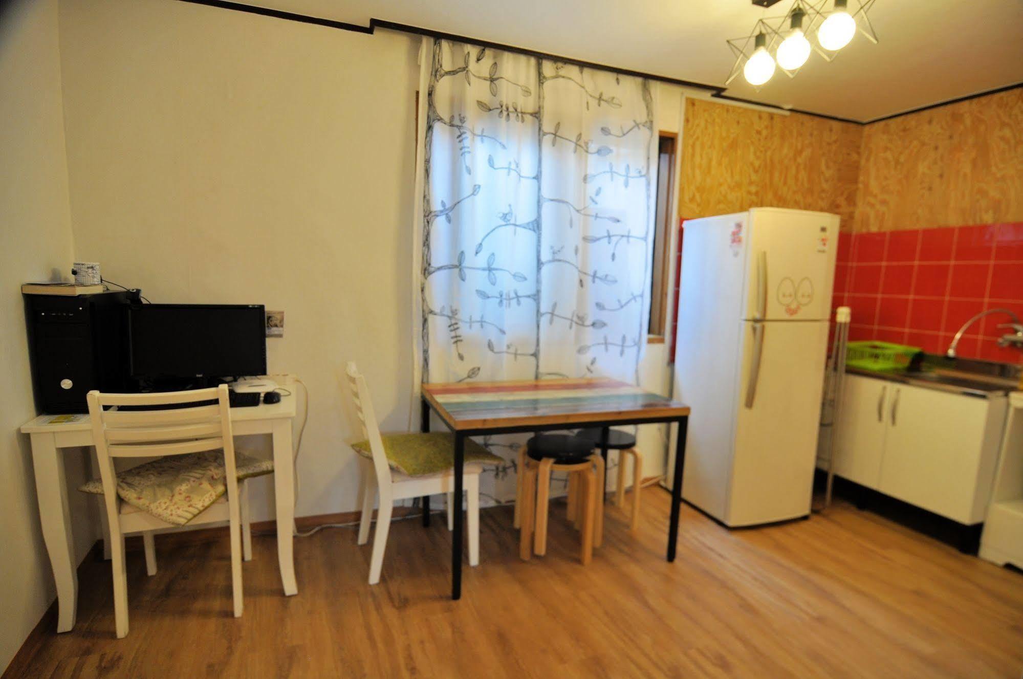 Hostel Backpackers Inside Seul Zewnętrze zdjęcie