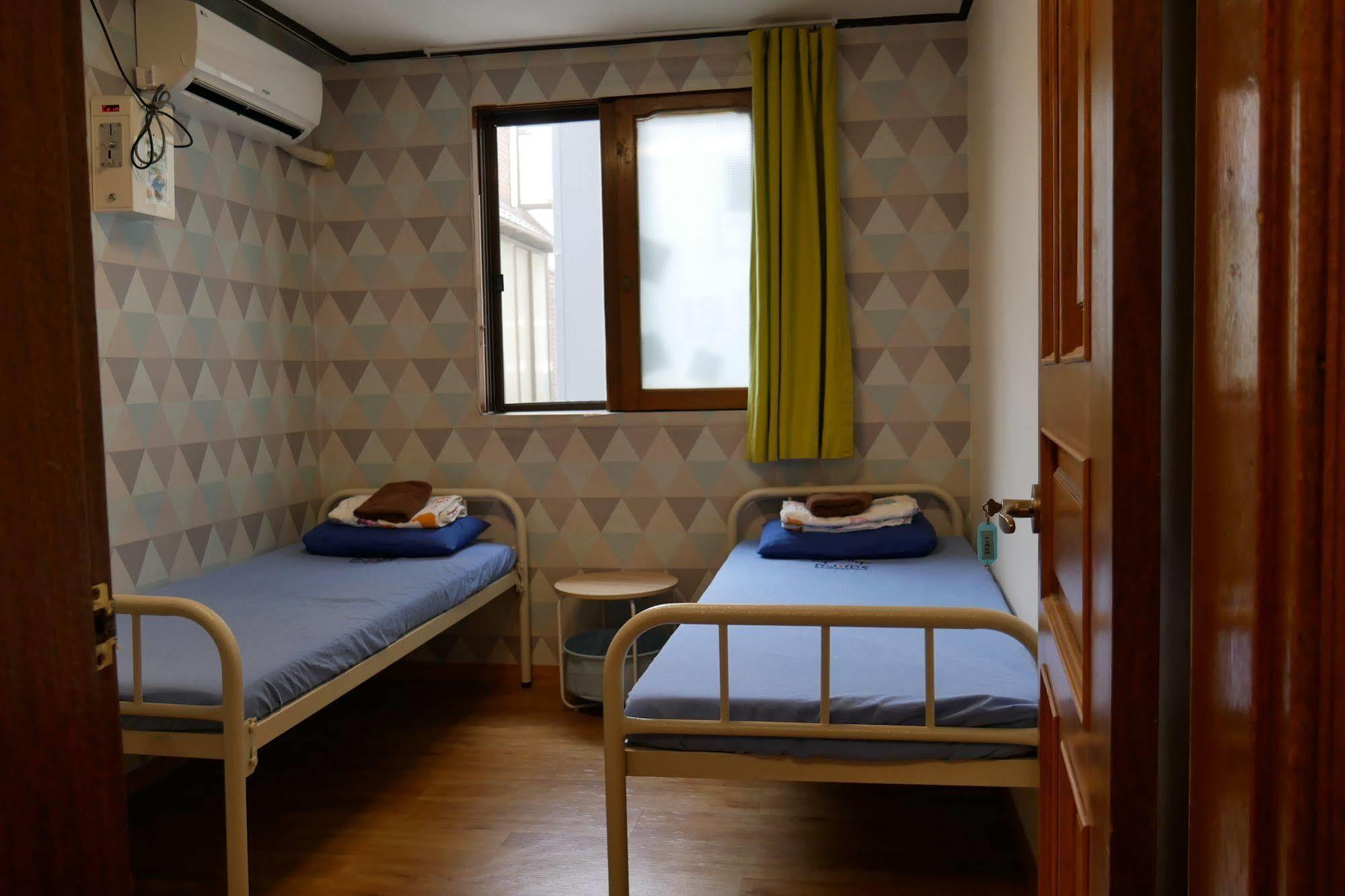 Hostel Backpackers Inside Seul Zewnętrze zdjęcie