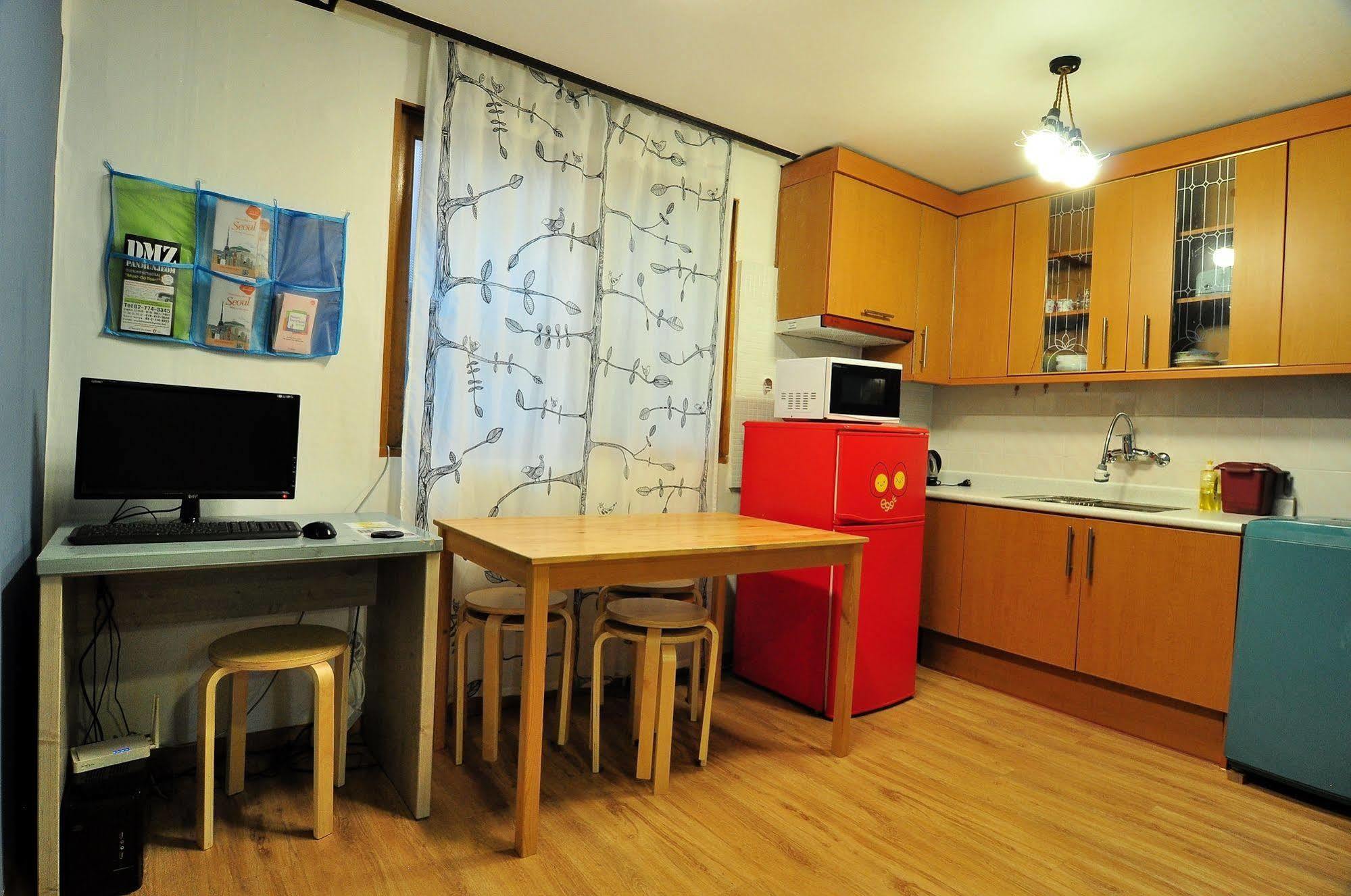 Hostel Backpackers Inside Seul Zewnętrze zdjęcie